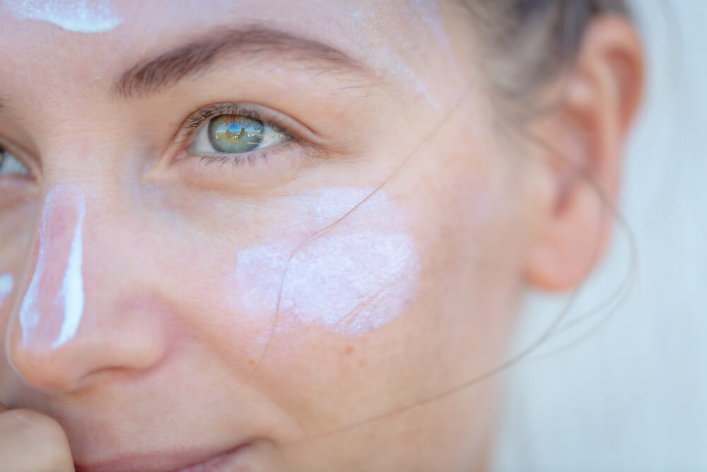 5 tévhit a fényvédő arckrémekkel kapcsolatban
